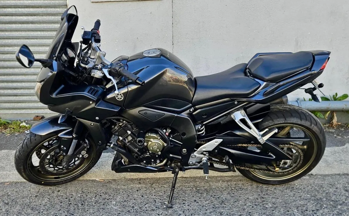 YAMAHA FZ1 FAZER 1000 - Image 2