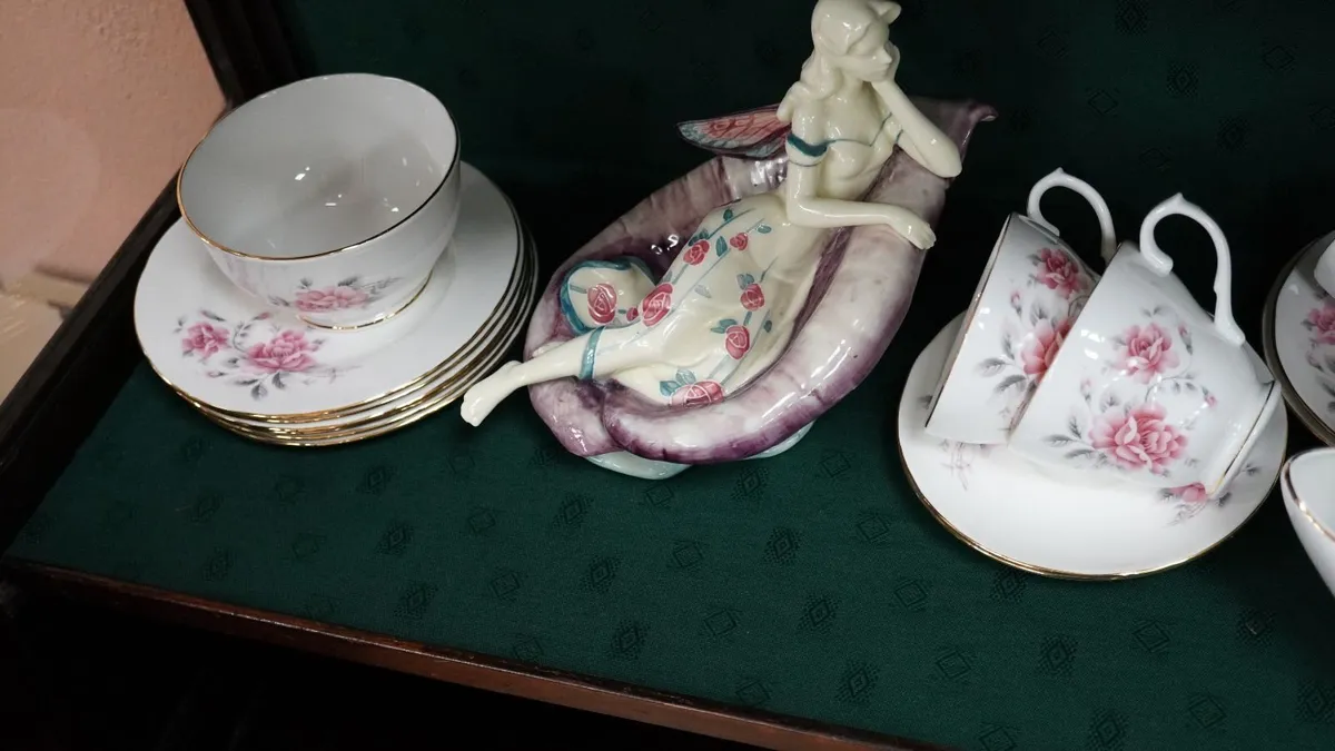 Duchess Pink Roses Bone China Tea Service - Image 4