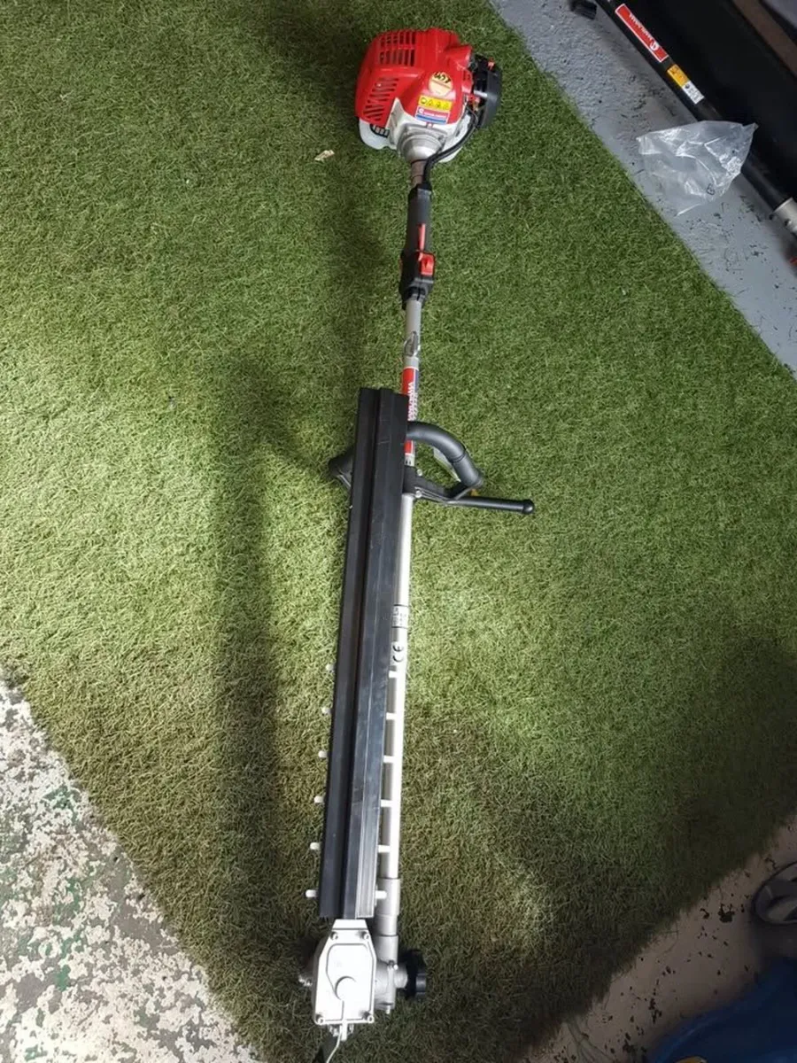 MARUYAMA AHT2630D LONG REACH HEDGETRIMMER - Image 1