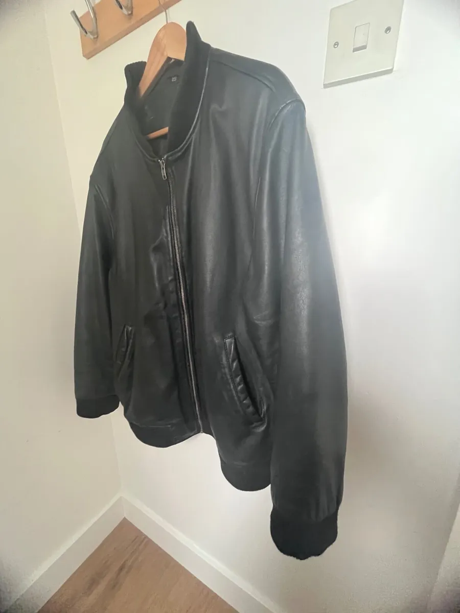 Men'sLeather Bomber Jacket - Image 1