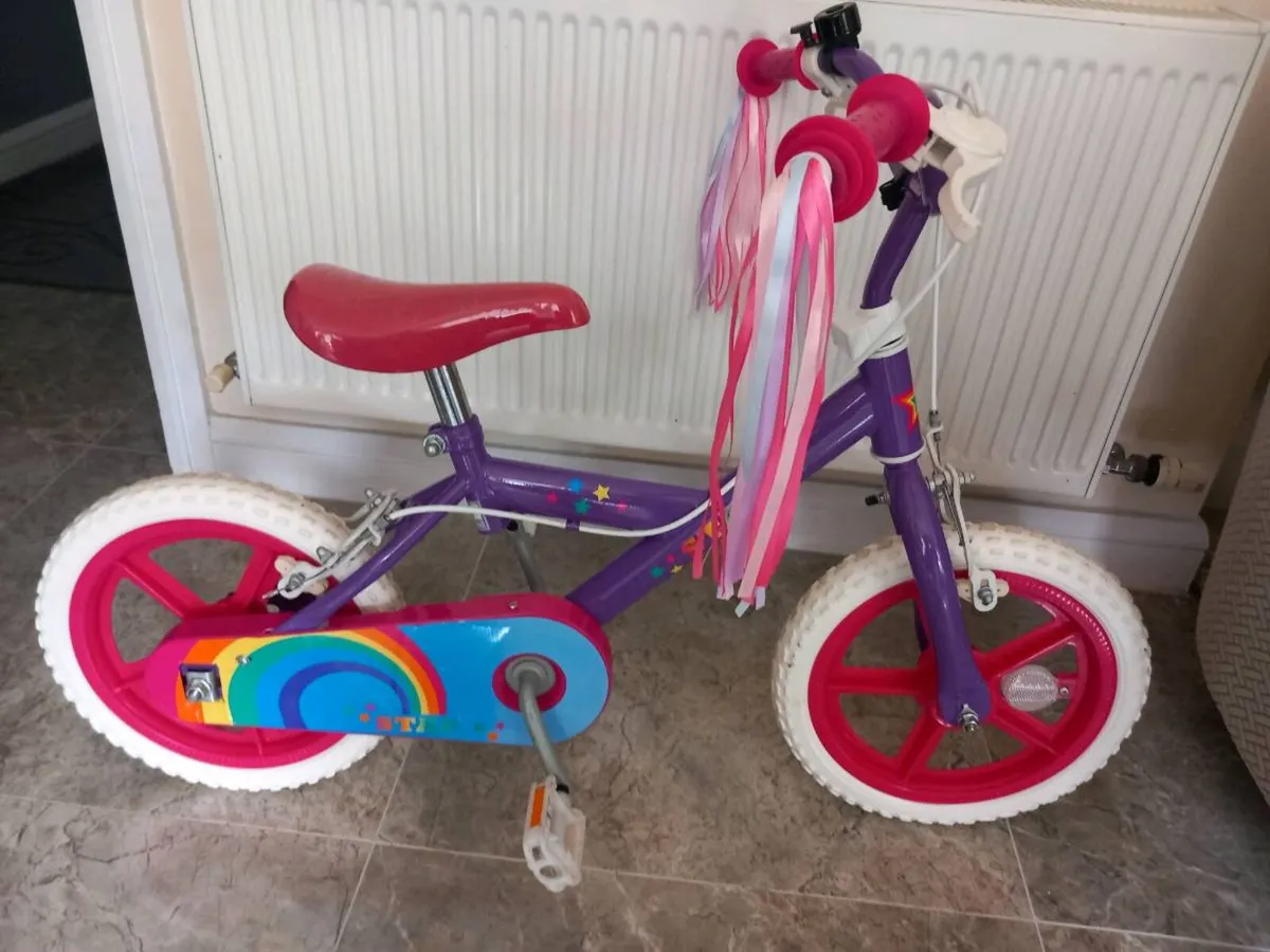 Kids bike size 14 inch wheels. - Image 1