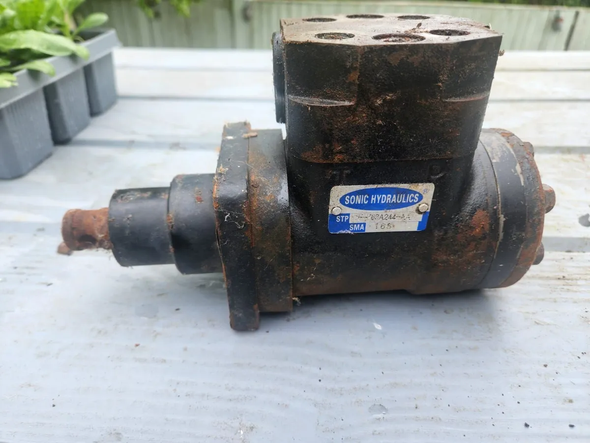 Orbital steering unit Ford tractor - Image 3