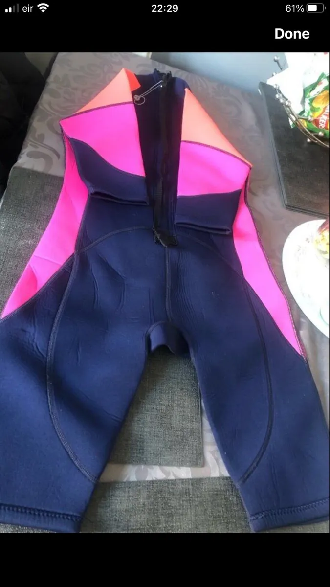 Girl’s wetsuit age 10/11 10 - Image 2