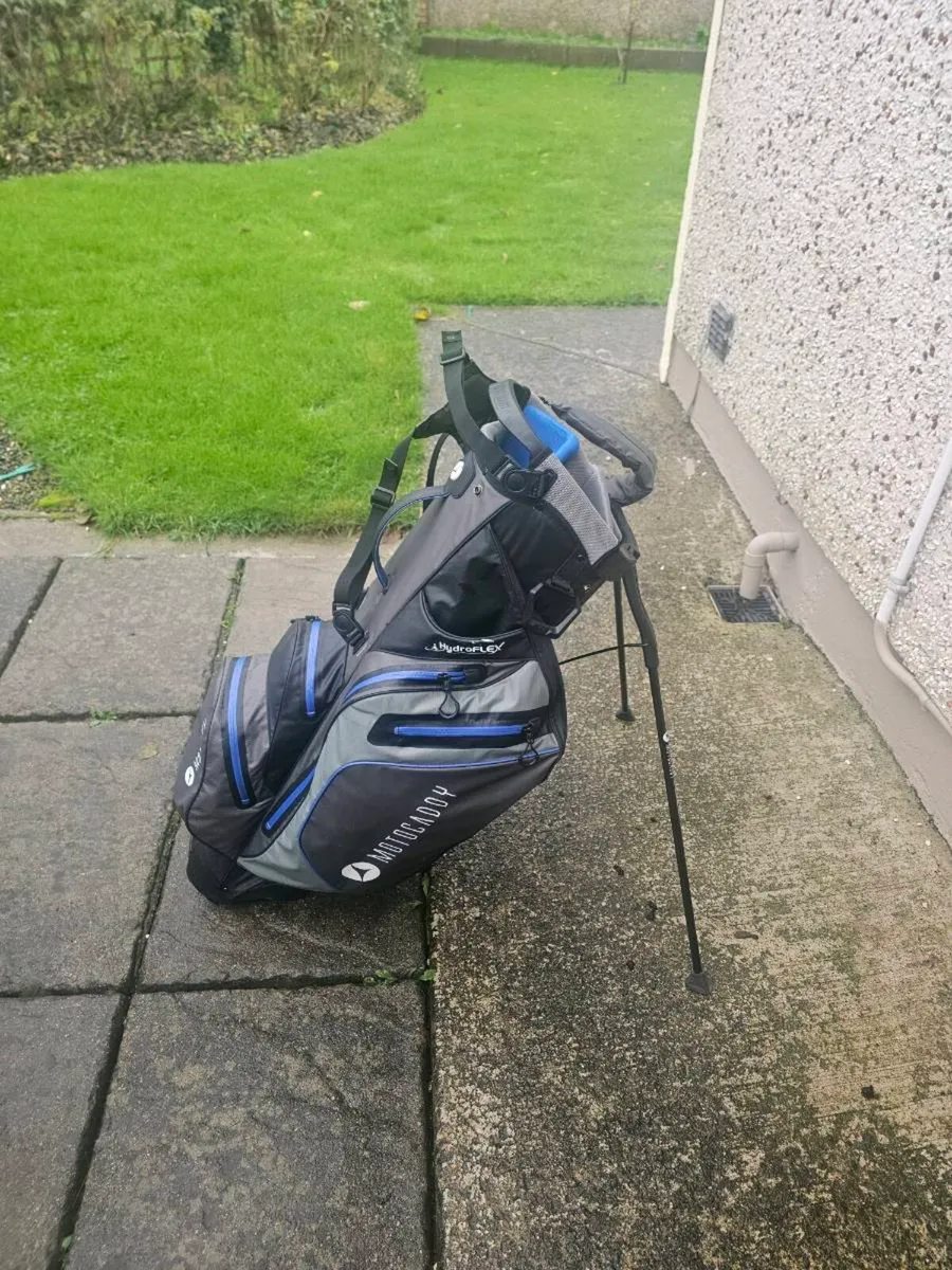 Motocaddy HydroFlex Hybrid Golf Bag - Image 1