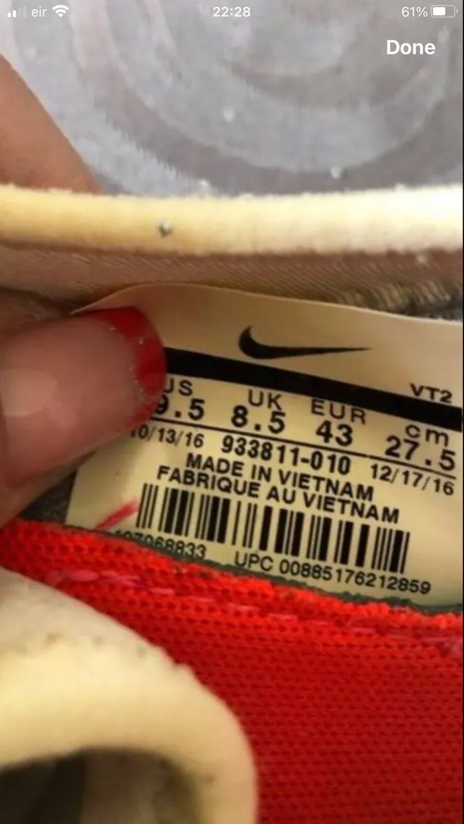 Mens Nike trainers size 8 €20 - Image 4