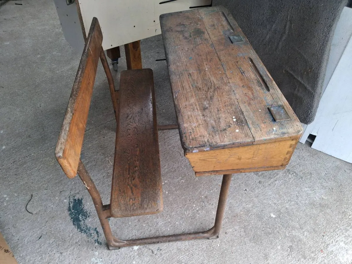 Old school desk. - Image 2