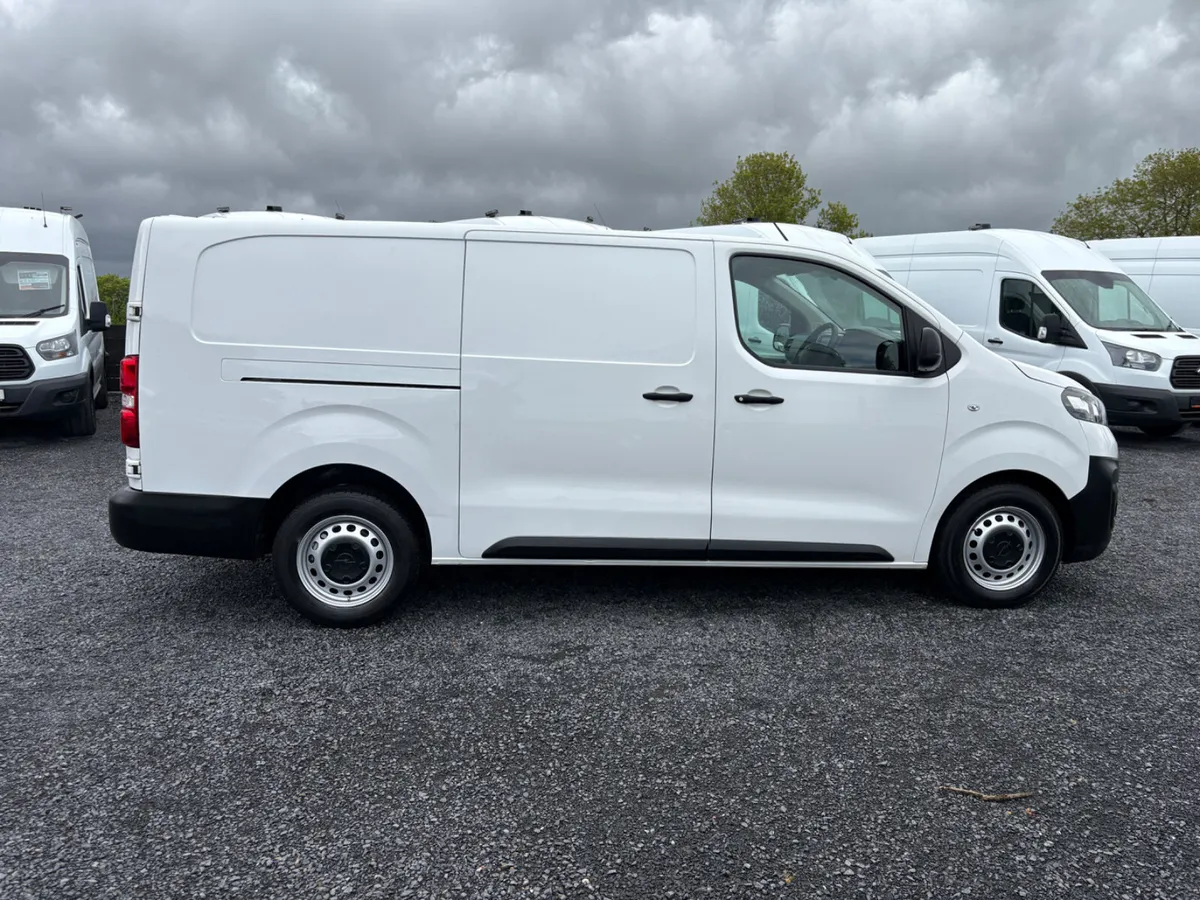 Opel Vivaro LWB - Image 1