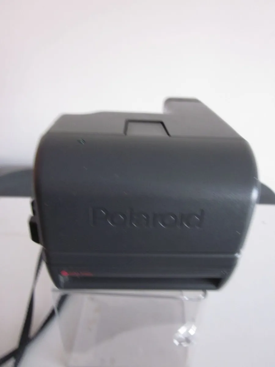 Polaroid 636 Close Up Vintage Instant Camera. - Image 4