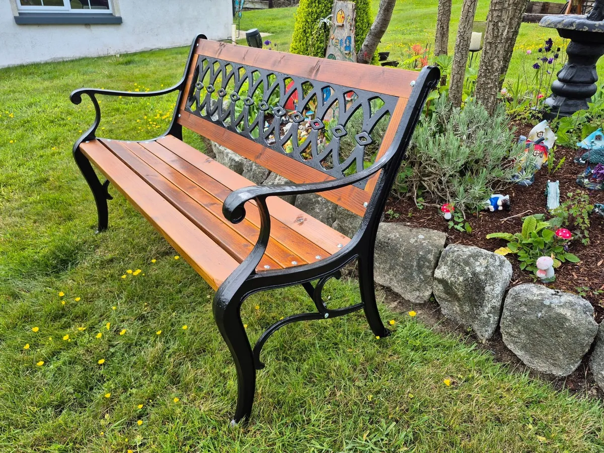 Cast iron Garden bench - Image 2