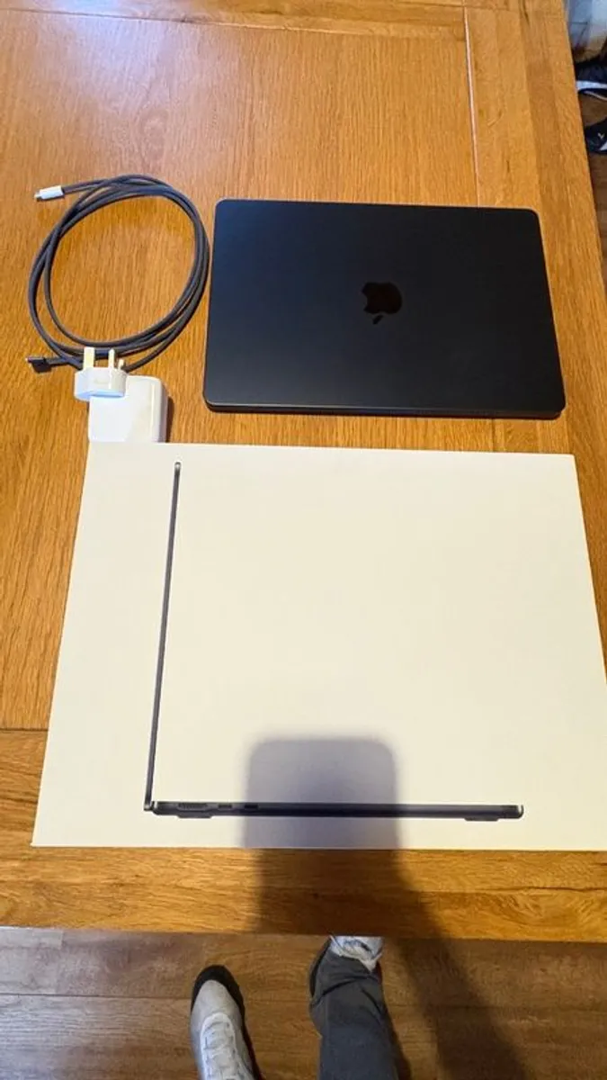 MacBook - Image 1