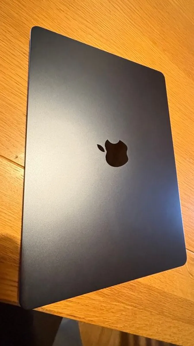 MacBook - Image 3