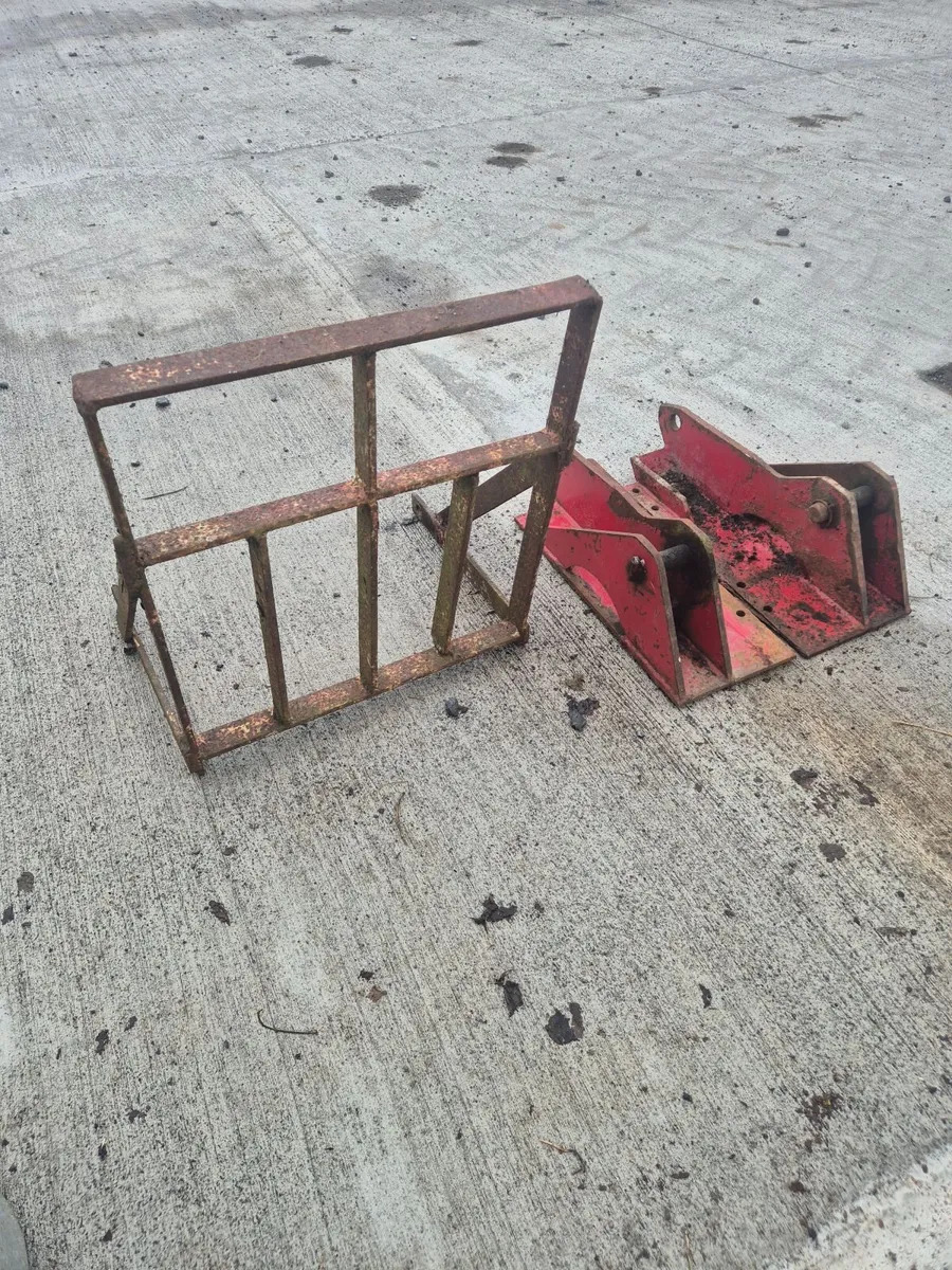 David brown grill gaurd/ mfhx brackets - Image 1