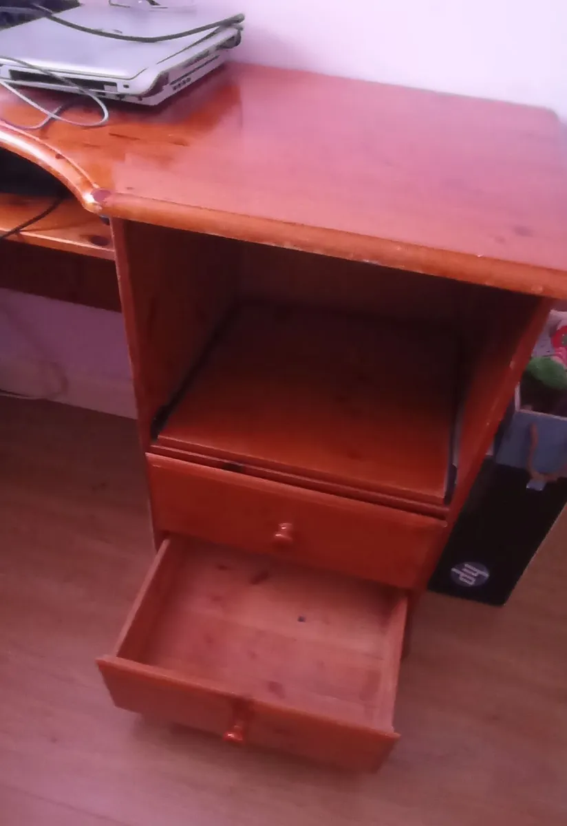 Desk - Image 3