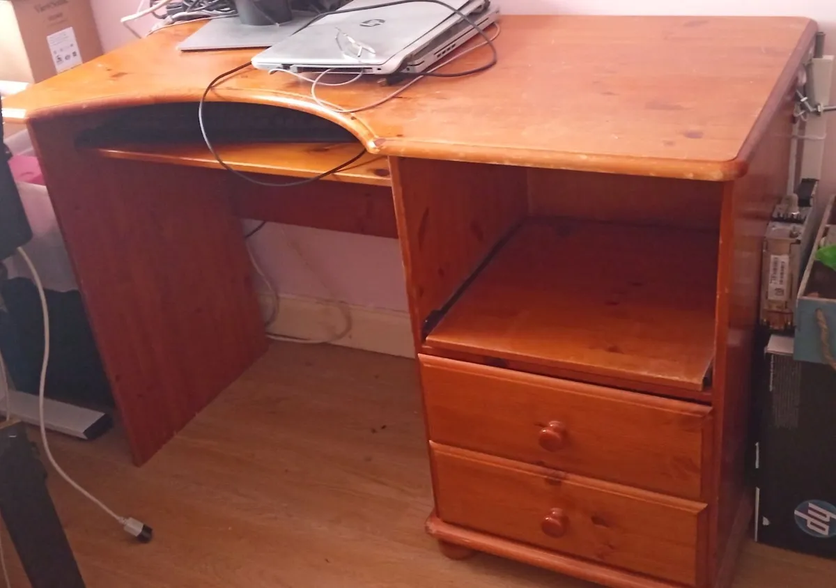 Desk - Image 4