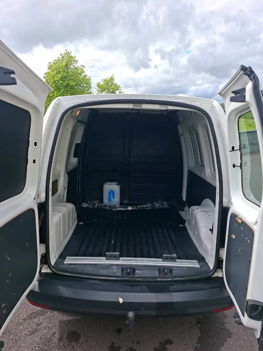 Volkswagon caddy - Image 2