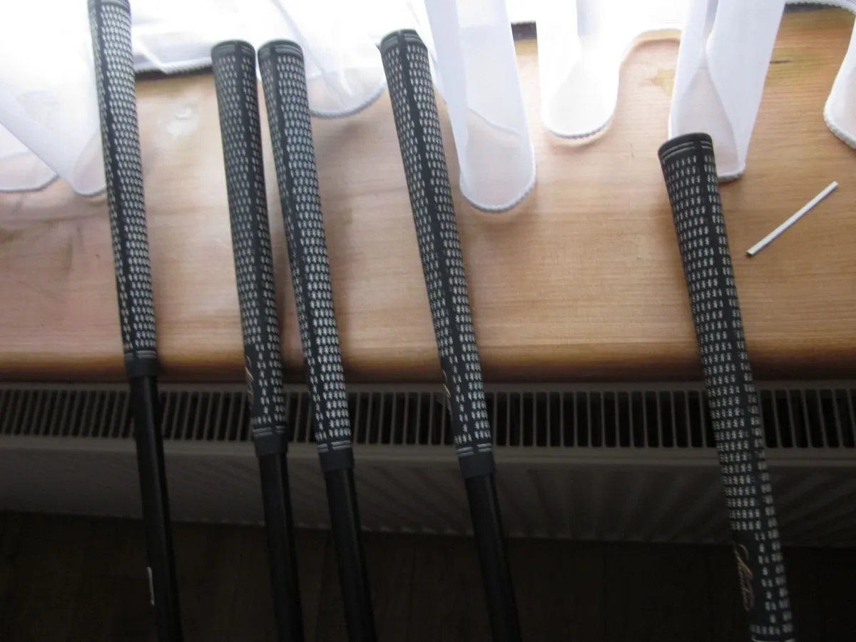 Acer Step Cavity XP Irons 5-8/Wedge RH - Image 3