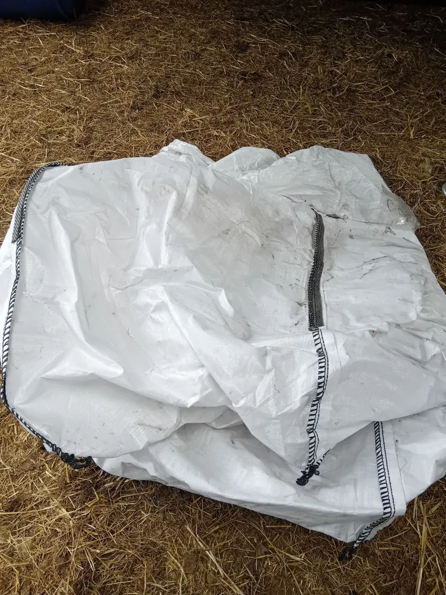 Ton bags for turf or timber - Image 1