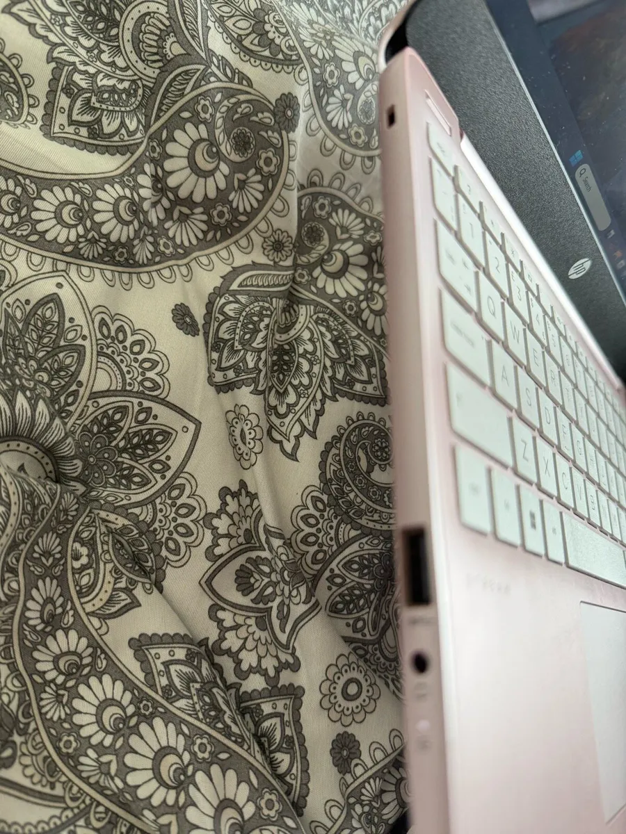 HP Stream 11 Laptop - Image 4