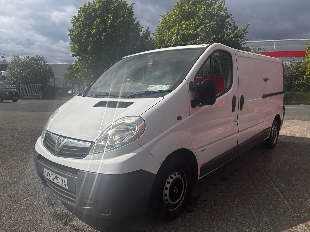 Opel Vivaro - Image 1
