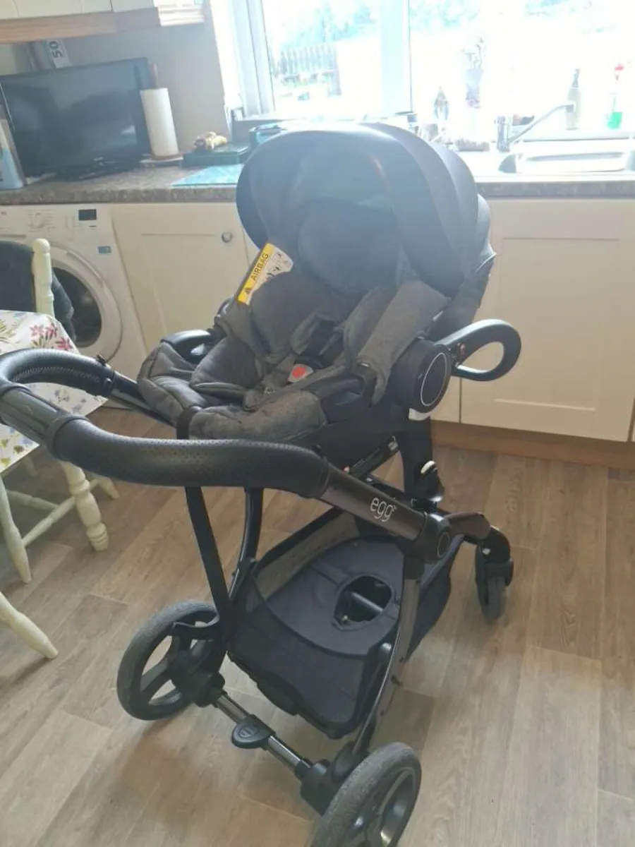 Egg 2 Travel System - Image 3