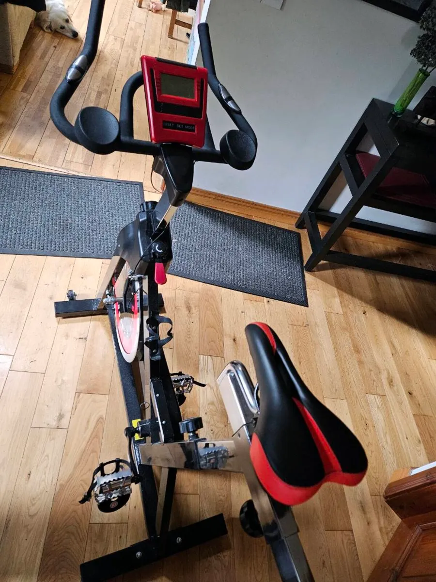 Exercise bike - Image 2