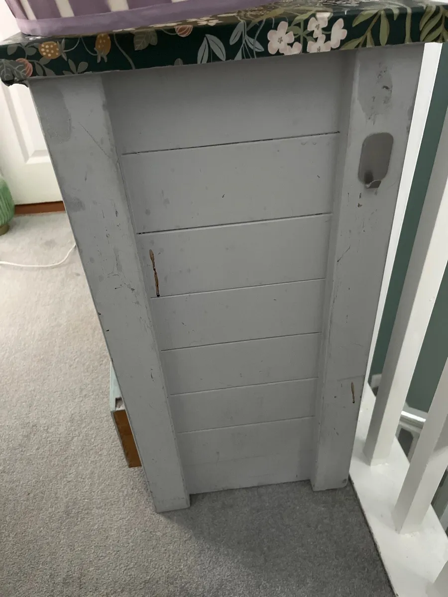 Locker - Image 3