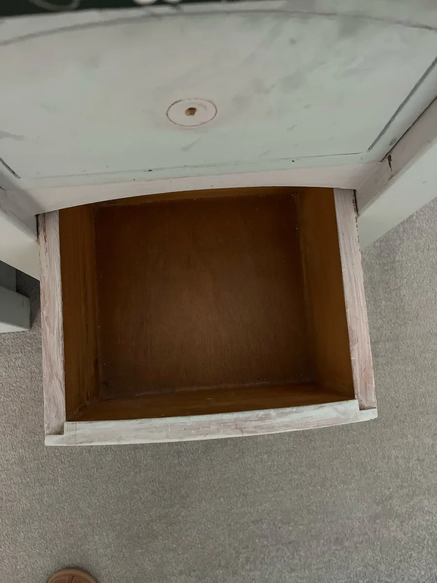 Locker - Image 2