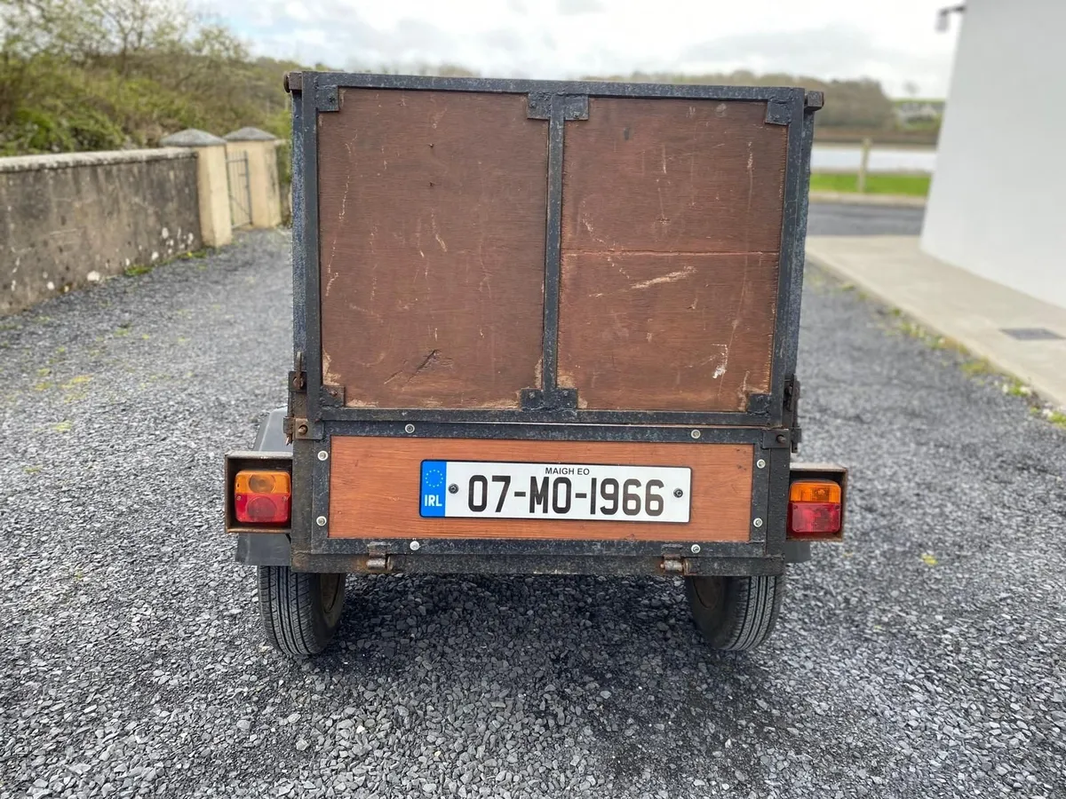 trailer - Image 1