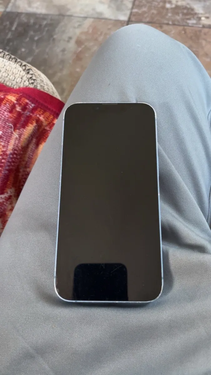 iPhone 14 - Image 1