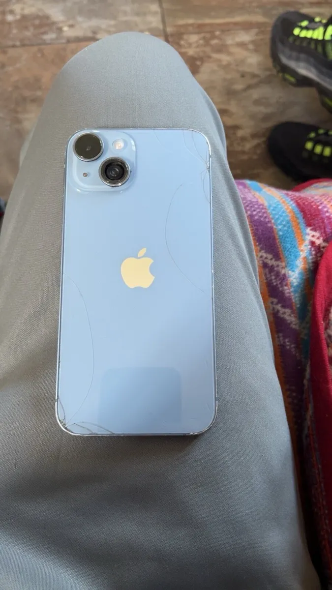 iPhone 14 - Image 3
