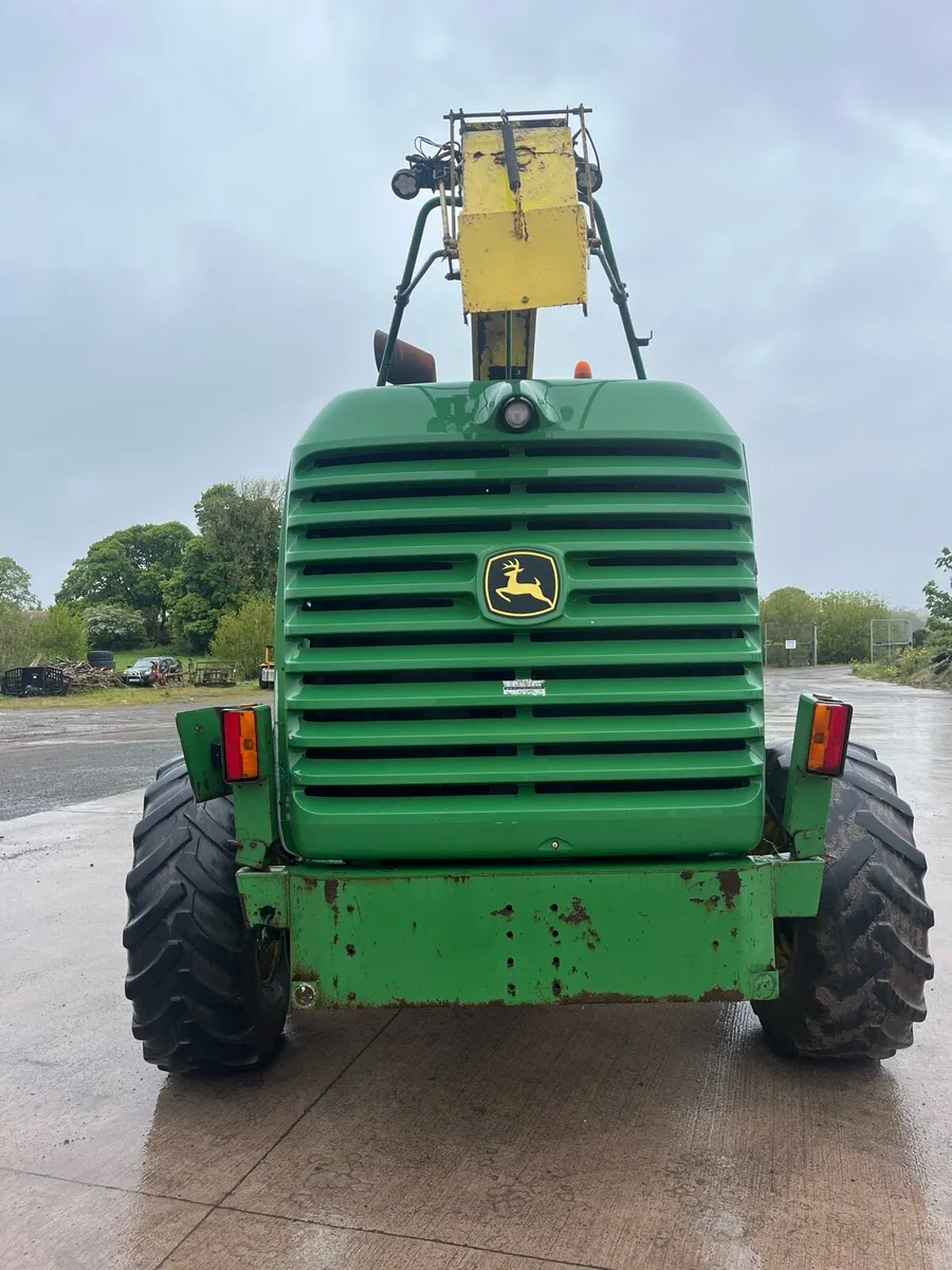 John Deere 7500 - Image 3