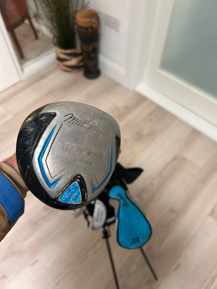 MacGregor Kids golf bag and clubs - Image 3