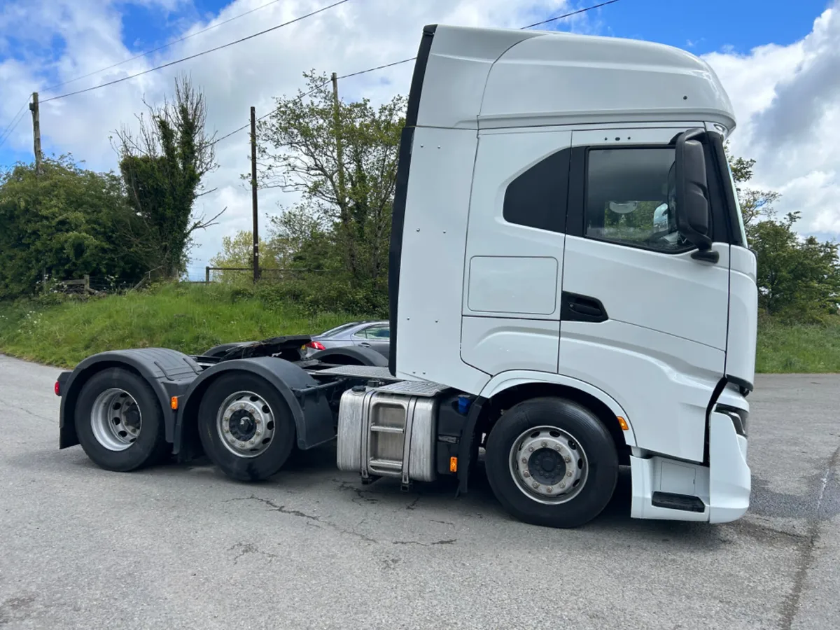 2022 iveco S way 460 6x2 tractor unit - Image 4