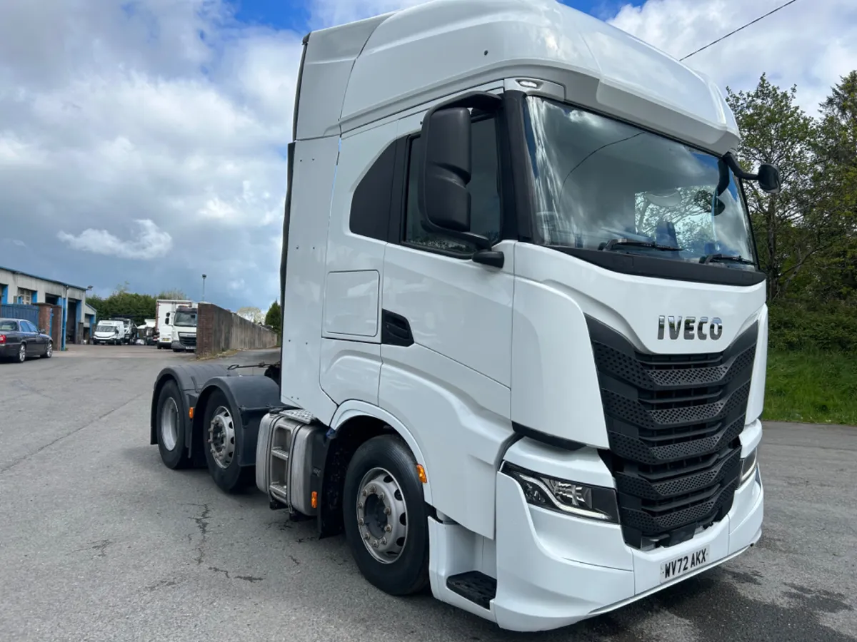 2022 iveco S way 460 6x2 tractor unit - Image 3
