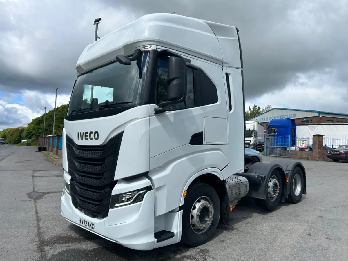 2022 iveco S way 460 6x2 tractor unit - Image 1