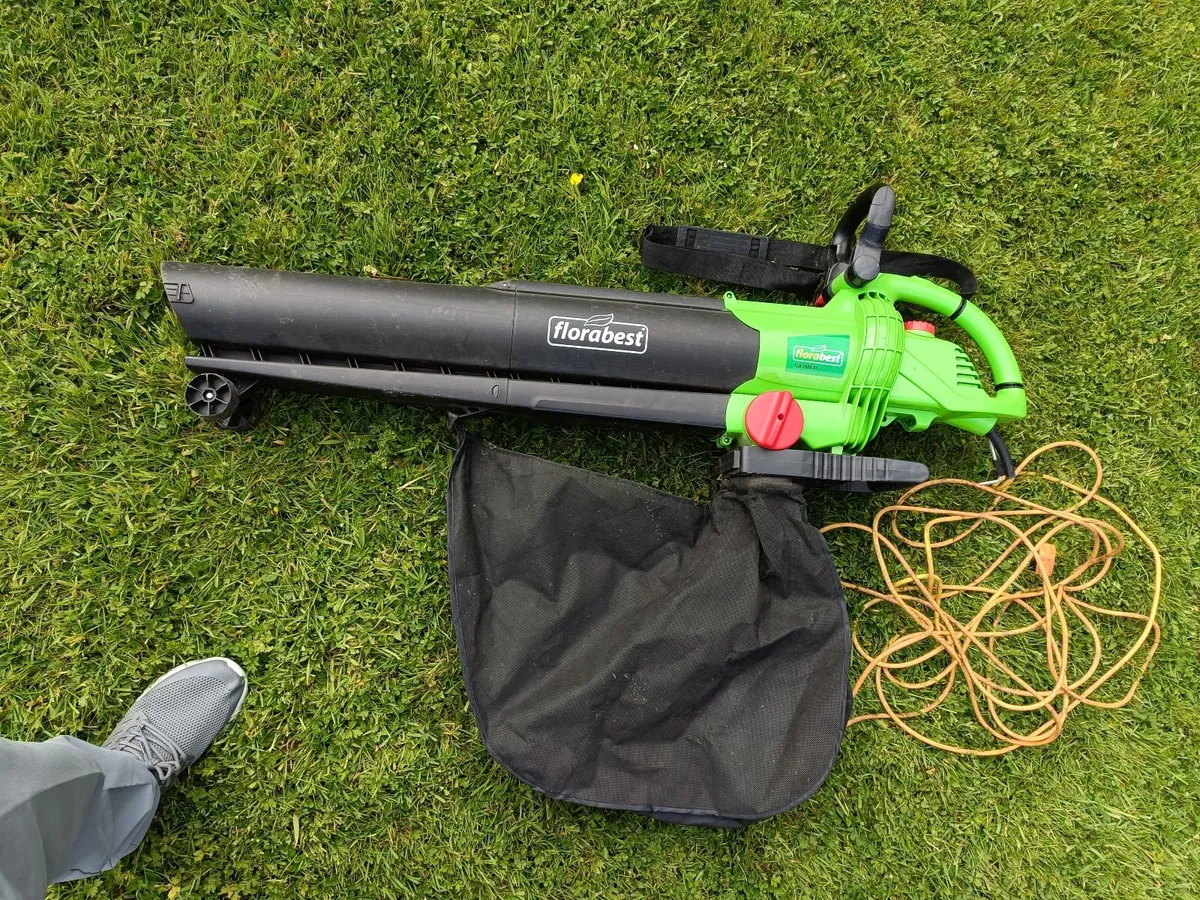 Garden equipment - Image 1