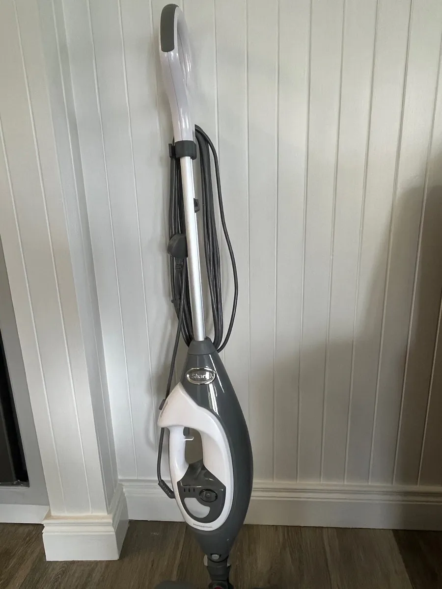Shark Lift away Steam Mop immaculate condition - Image 4