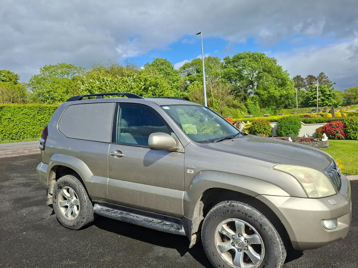 Toyota Land Cruiser 2005 - Image 1