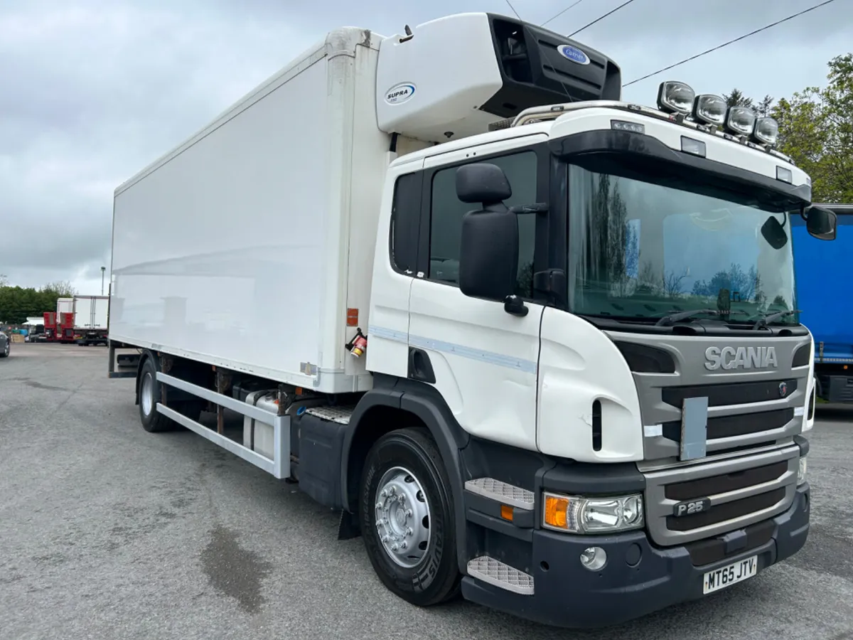 2016 Scania p250 18 ton fridge with tail lift - Image 3