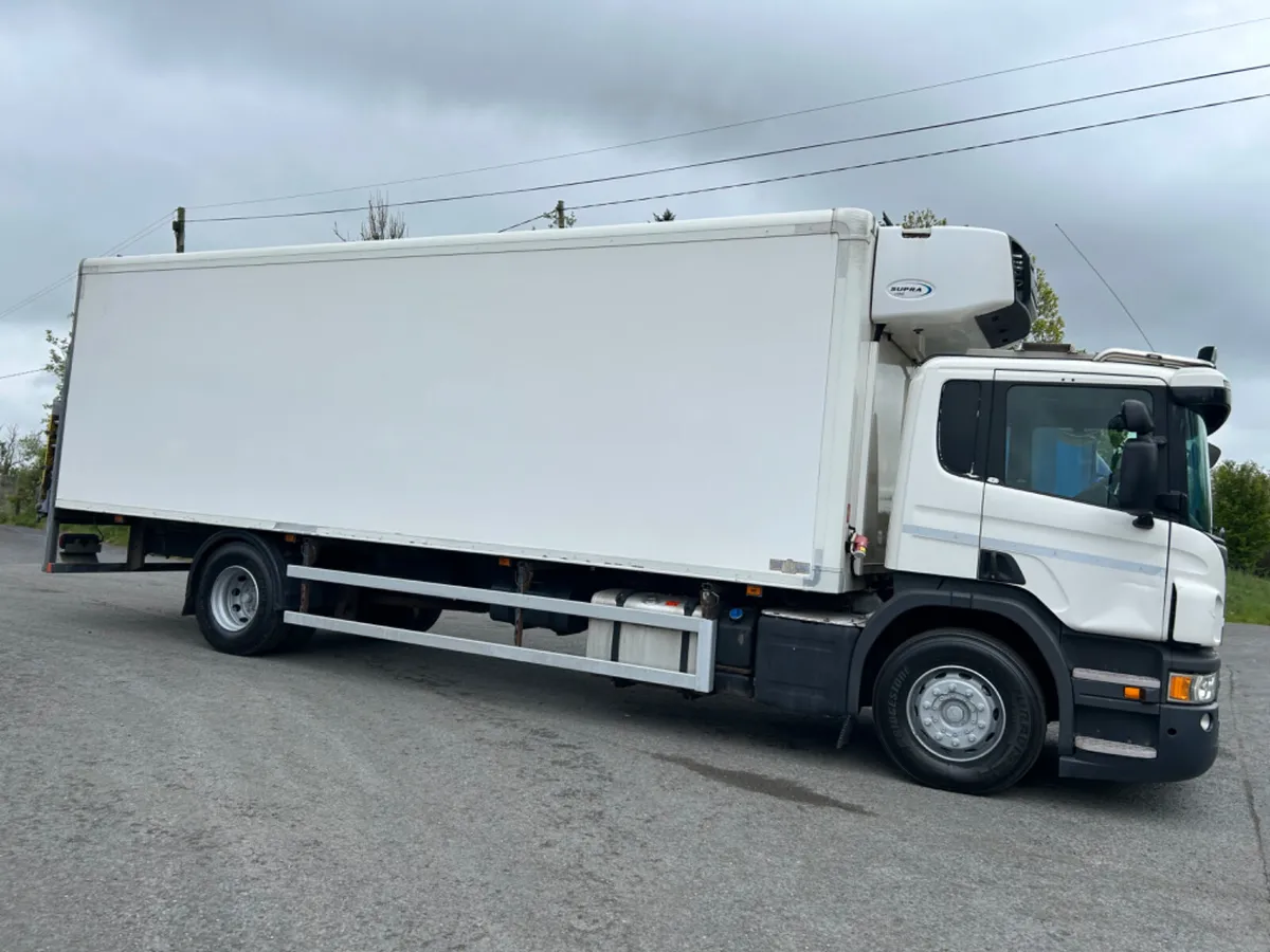 2016 Scania p250 18 ton fridge with tail lift - Image 4