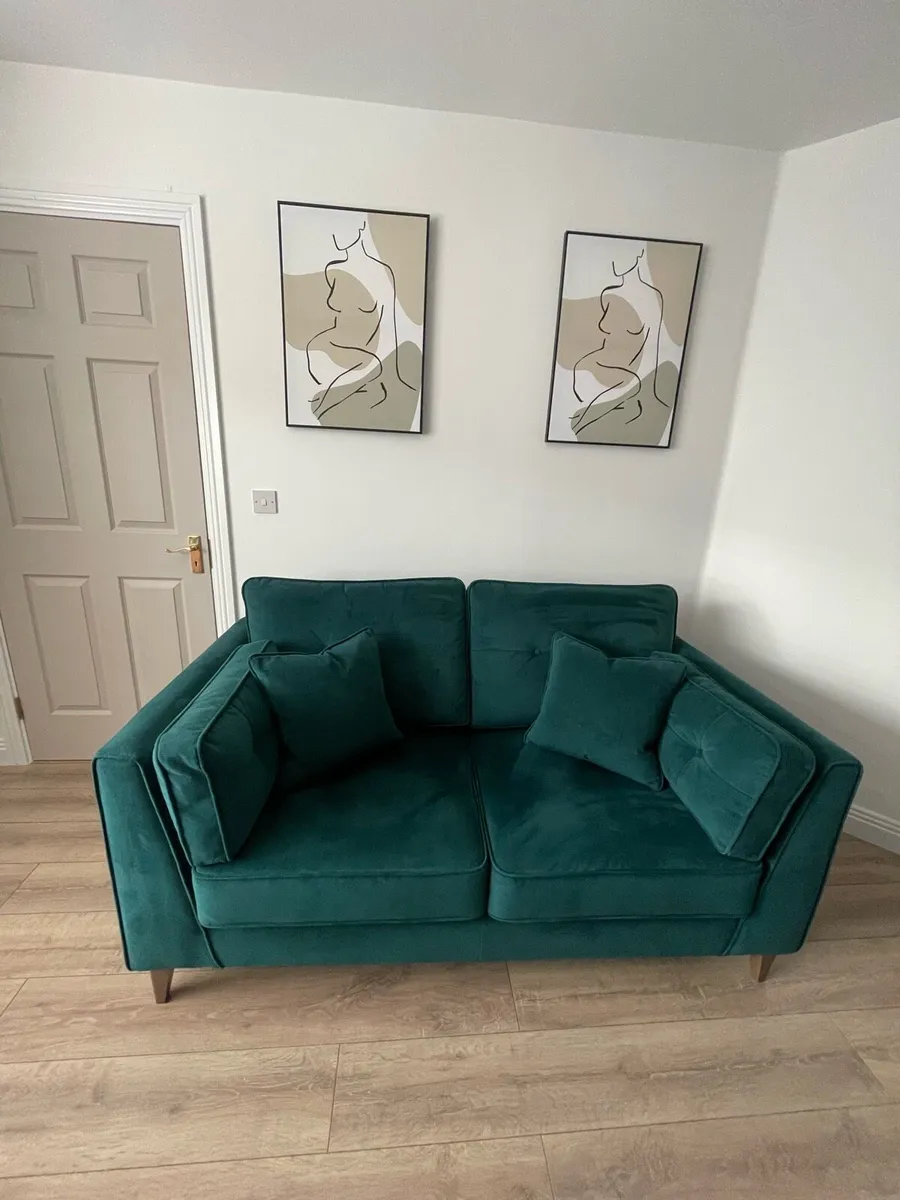 Alanna Emerald green couch - Image 1