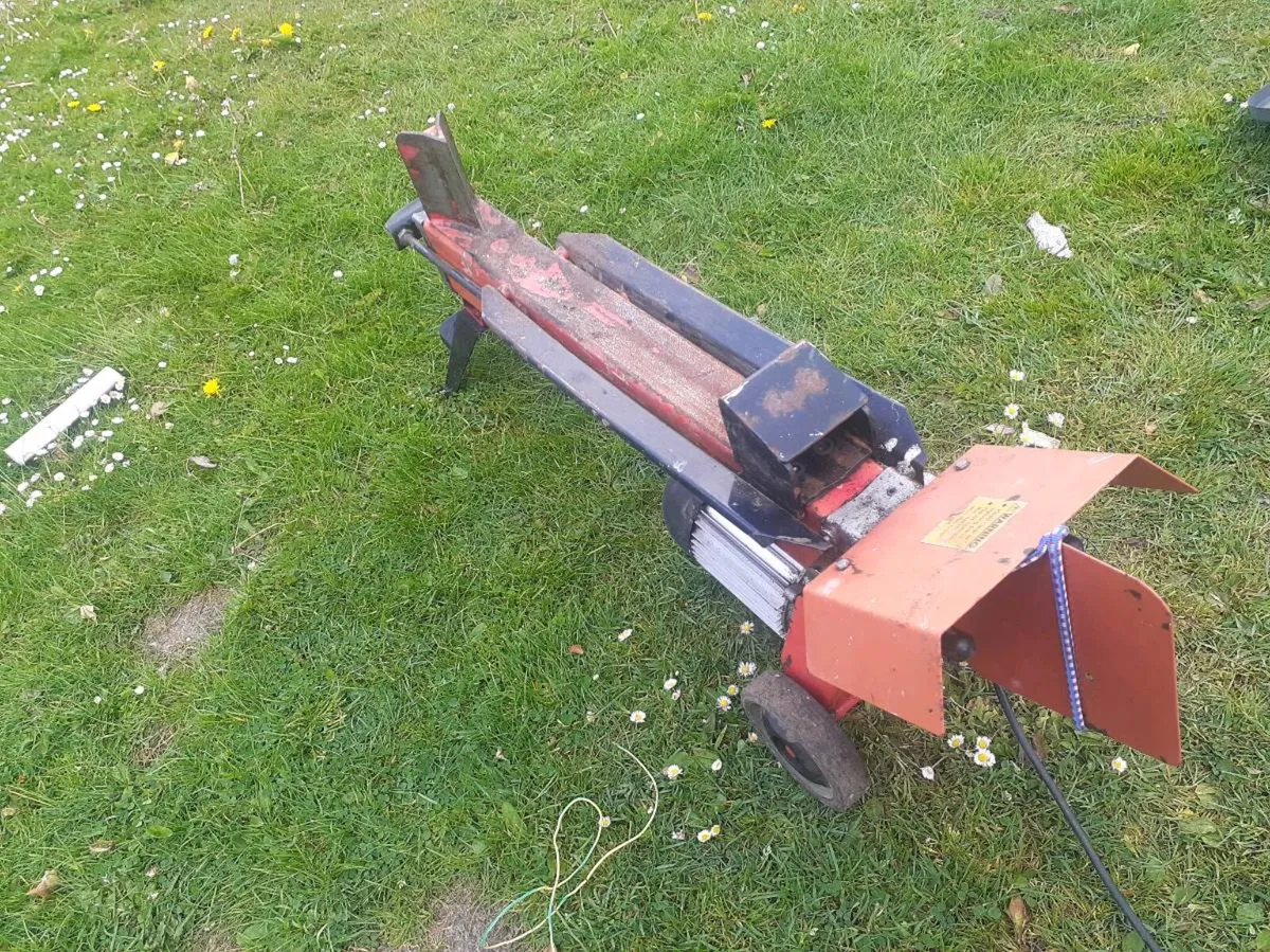 Log splitter - Image 1