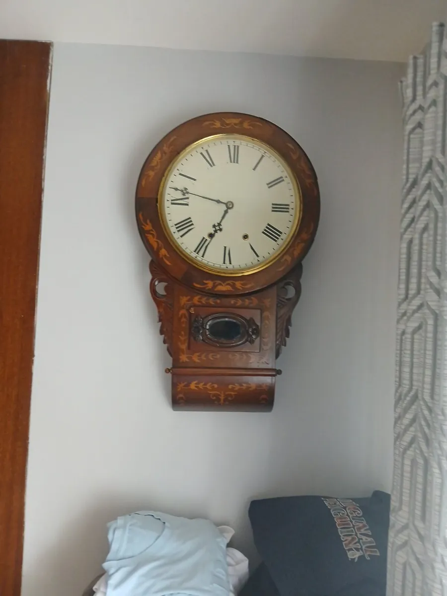 Antique clock. - Image 1