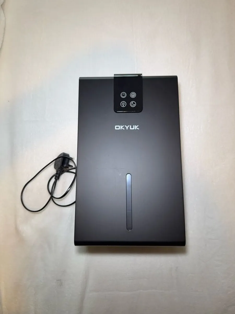 OKYUK Dehumidifier 2.8L Excellent Condition - Image 1