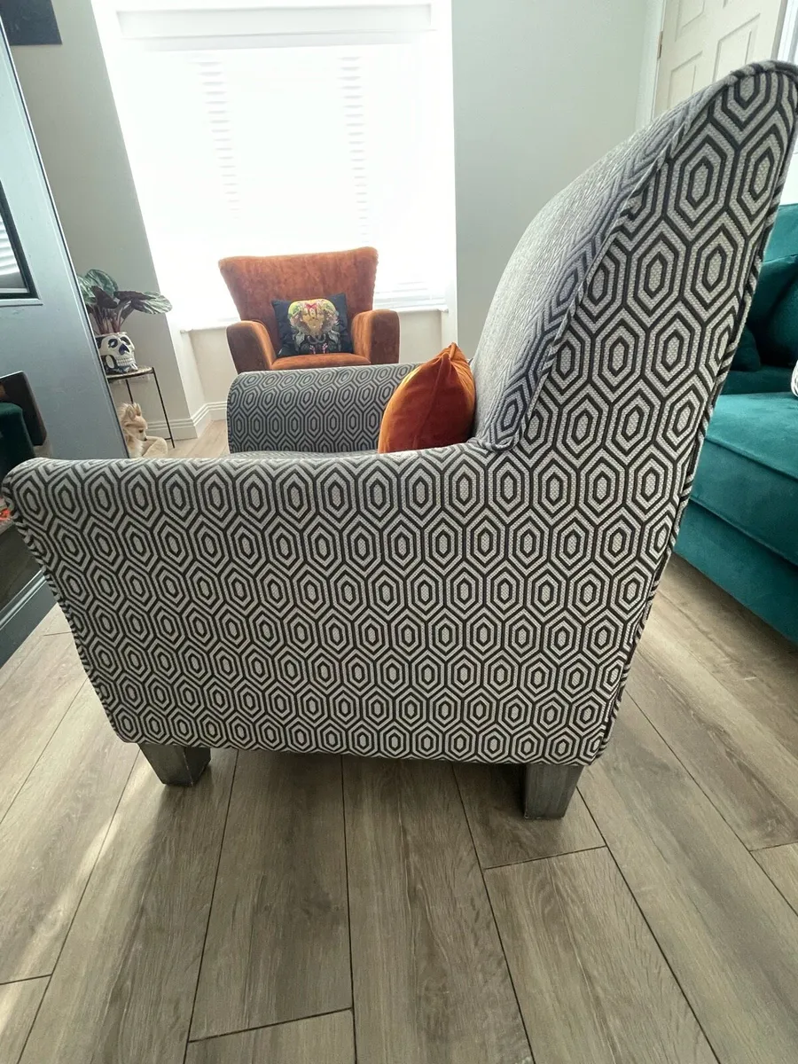 Armchair - Image 2