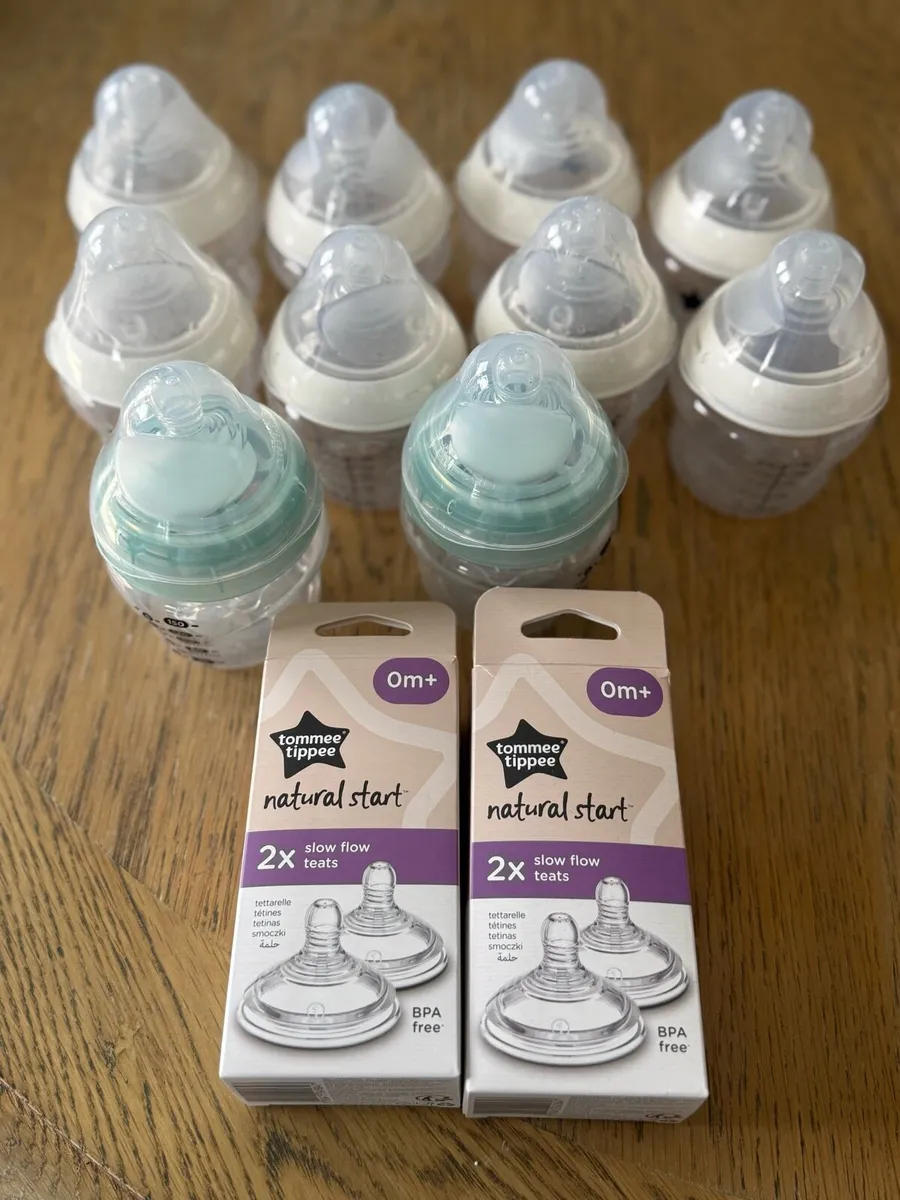 Tommee Tippee Feeding Set steriliser bottles - Image 2