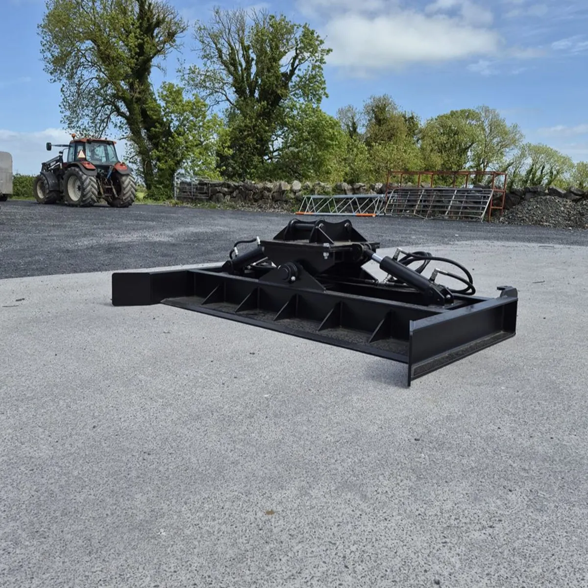 5-9  tonne tilt grading beams - Image 3