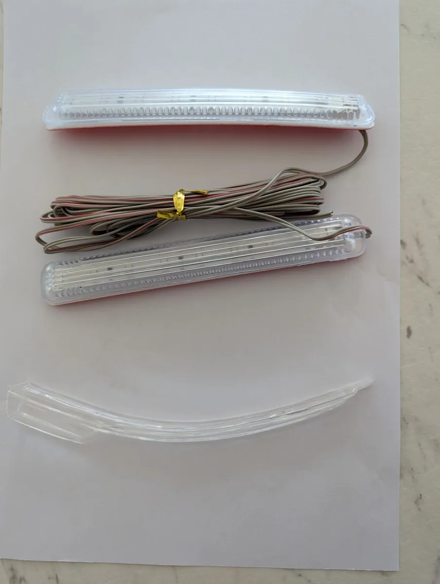 Ampera wing mirror indicator glass - Image 4