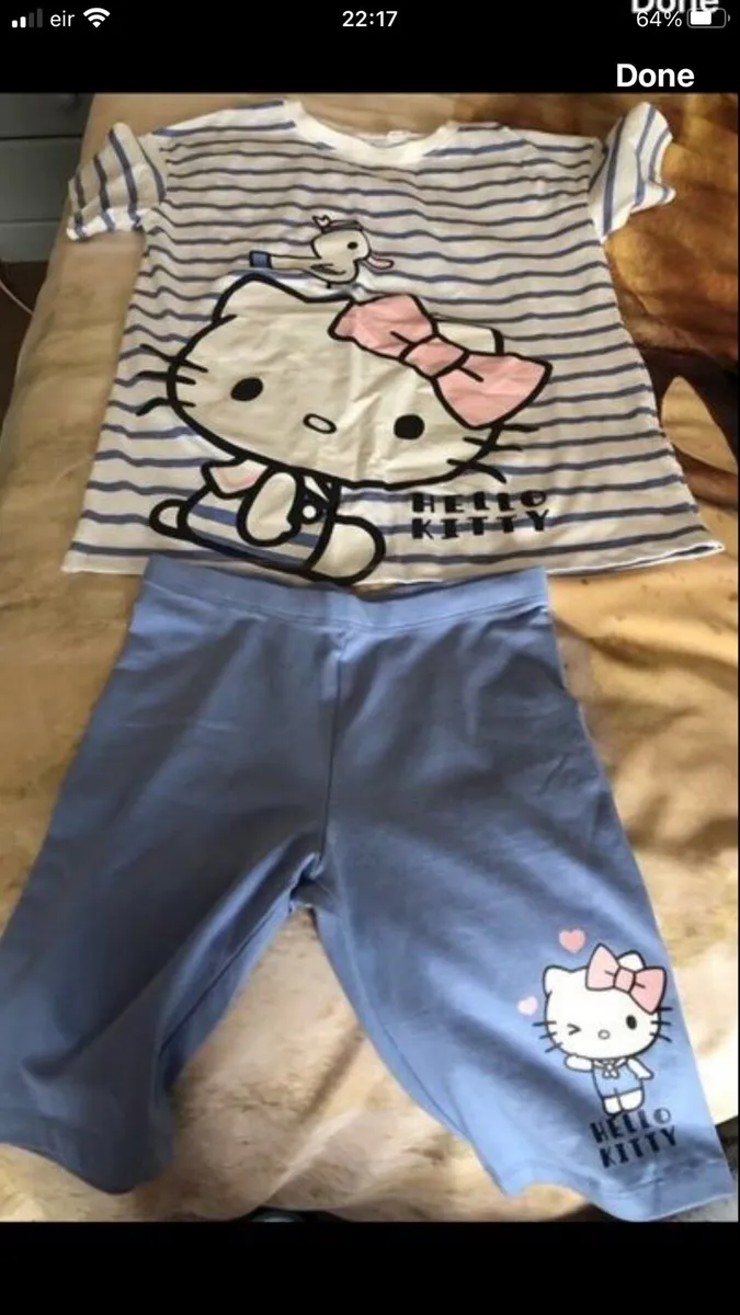 Girls new suit age 8/9 €5 - Image 1