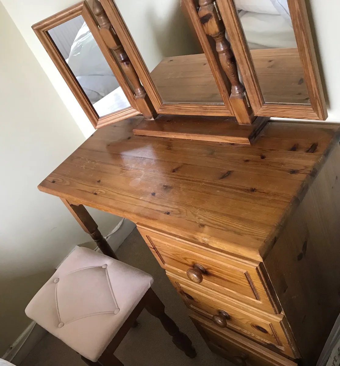 Dresser and stool - Image 2